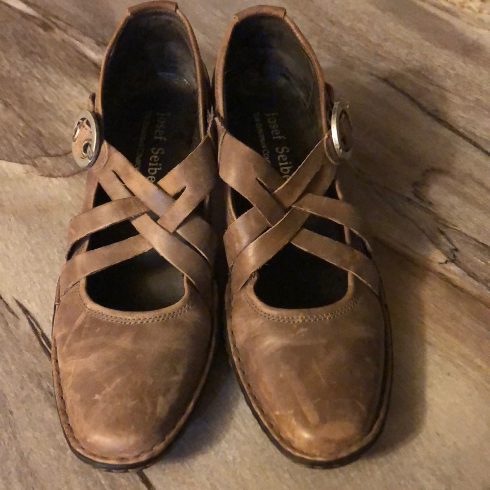 Josef Seibel distressed leather shoes 👠 2.5 heel